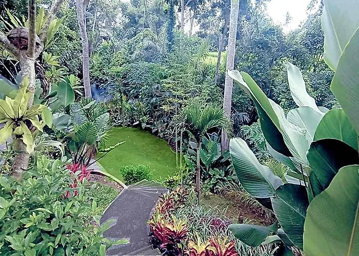 Uma Manyar Sunset Lodge