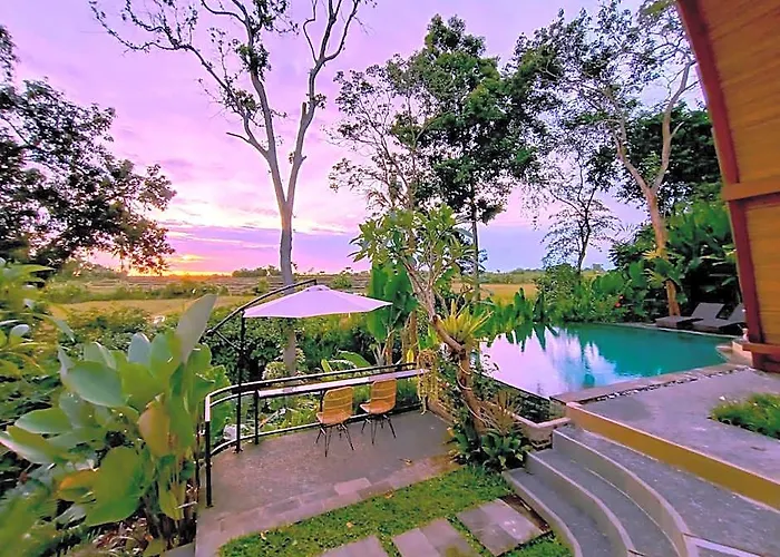 Uma Manyar Sunset Singapadu Tengah